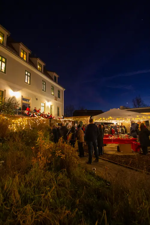 Mehr über den Artikel erfahren Das war der Weihnachtsgarten im Alten Pfarrhaus Ammendorf