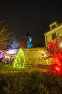 Der Beleuchtete Garten des Pfarrhauses